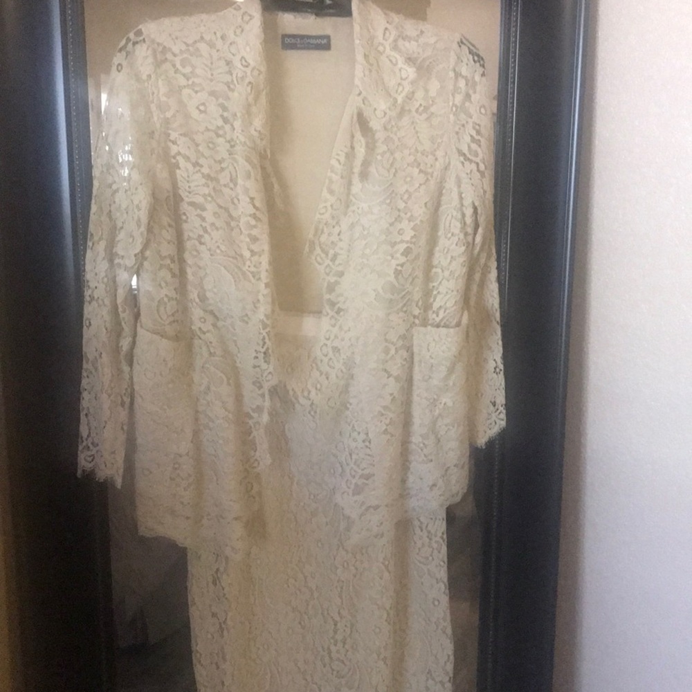 DOLCE & GABBANA Gorgeous lace suit